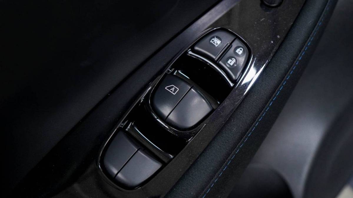 2018 Nissan LEAF 1N4AZ1CP1JC304128