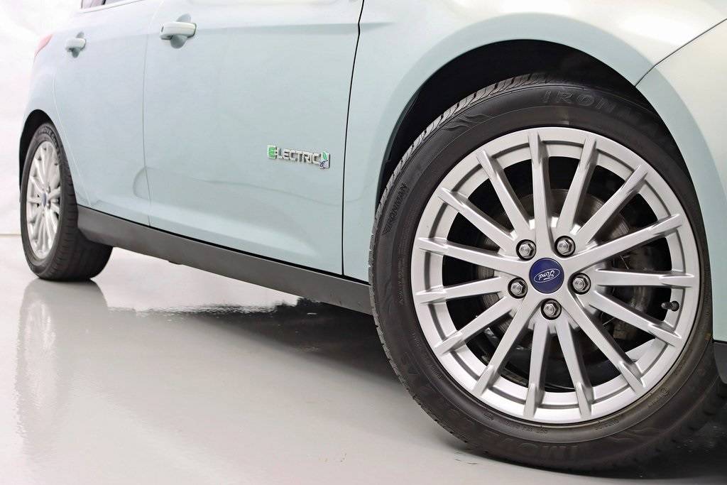 2013 Ford Focus 1FADP3R47DL288243