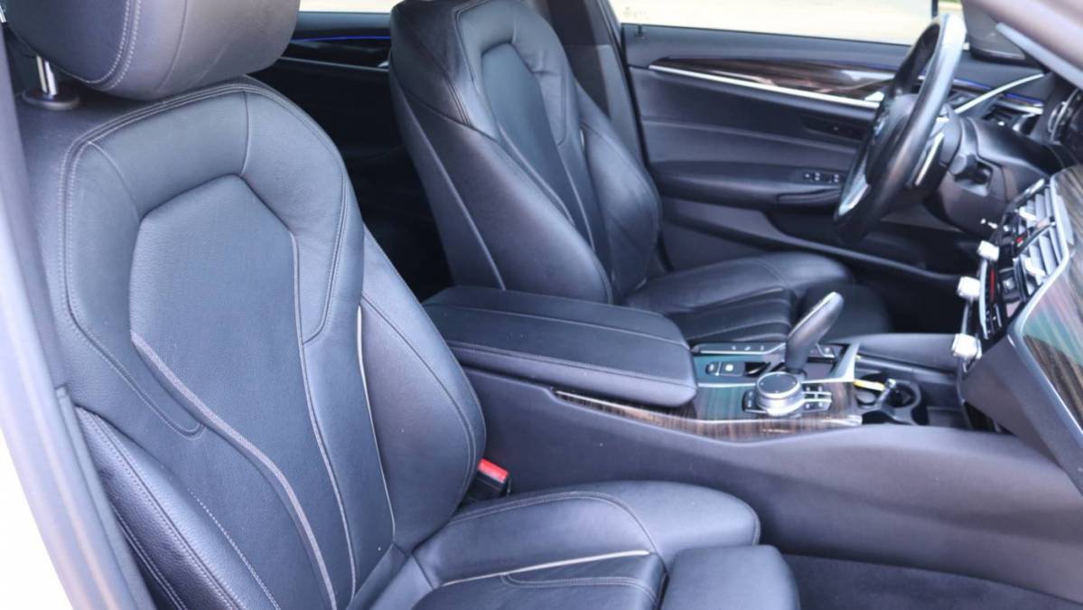 2018 BMW 5 Series WBAJA9C51JG623050