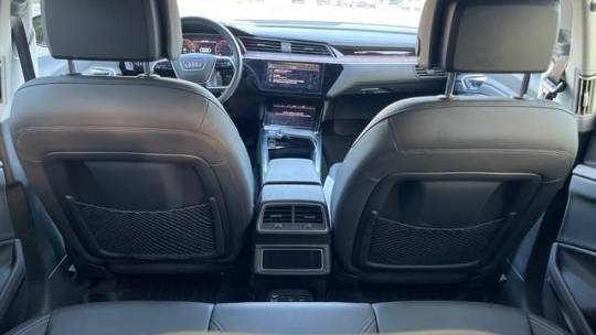 2019 Audi e-tron WA1LAAGE8KB020452