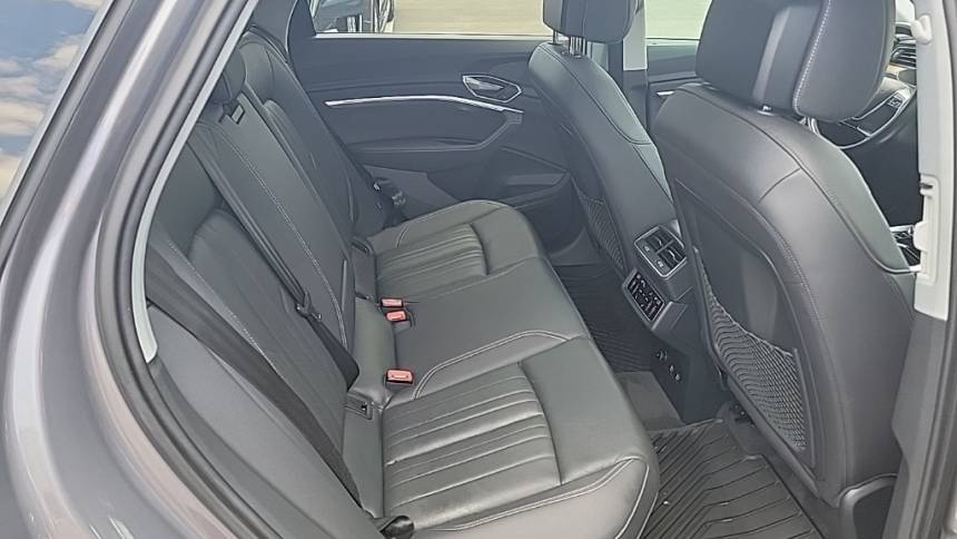 2019 Audi e-tron WA1LABGE6KB017409
