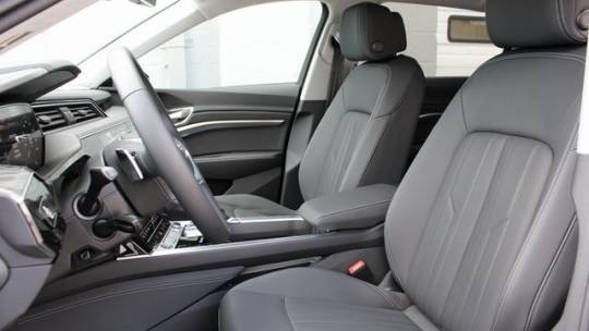 2021 Audi e-tron WA1LAAGE4MB003635