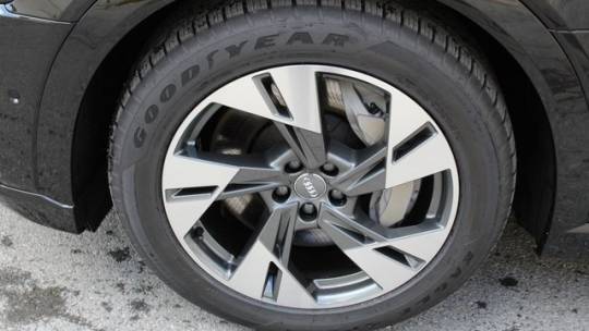 2021 Audi e-tron WA1LAAGE4MB003635