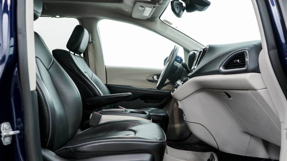 2018 Chrysler Pacifica Hybrid 2C4RC1N78JR229351