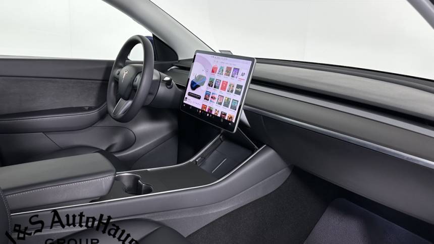 2021 Tesla Model Y 5YJYGDEEXMF061809
