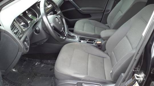 2019 Volkswagen e-Golf WVWKR7AUXKW913406