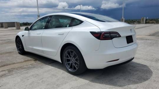 2019 Tesla Model 3 5YJ3E1EA3KF445178