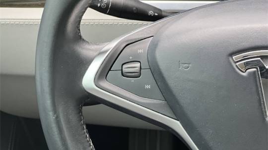 2014 Tesla Model S 5YJSA1H13EFP33838
