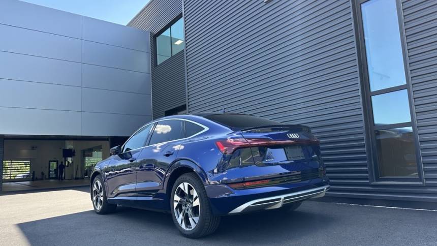 2021 Audi e-tron WA12AAGE5MB010802