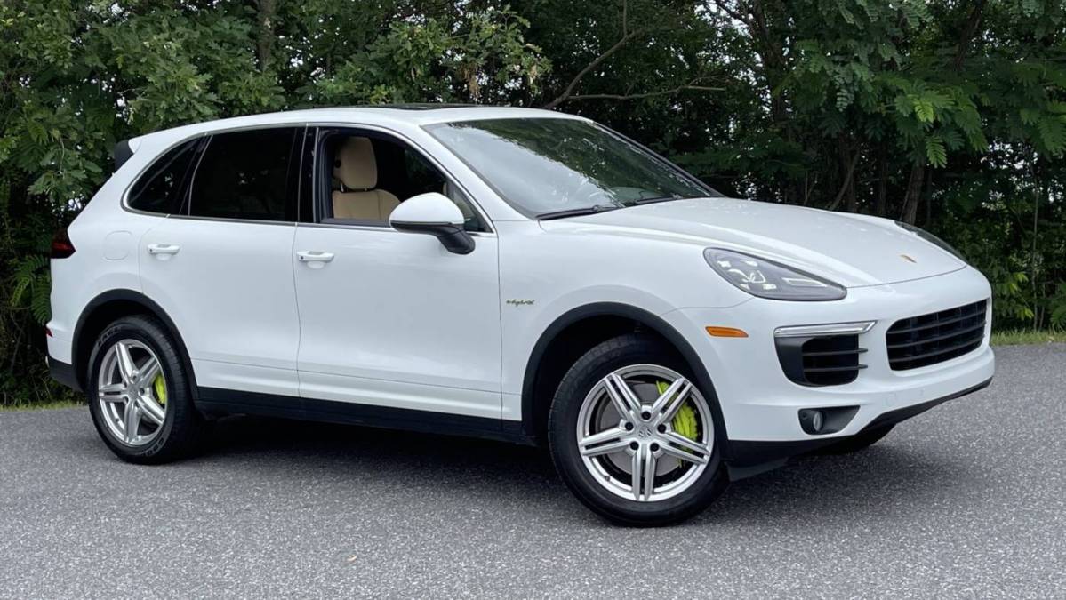 2016 Porsche Cayenne WP1AE2A22GLA17293