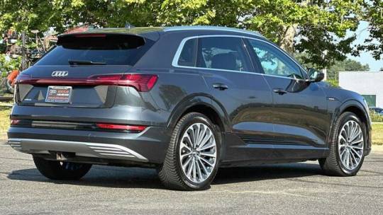 2019 Audi e-tron WA1VABGE3KB024651