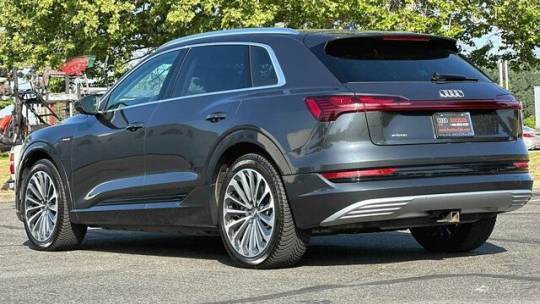 2019 Audi e-tron WA1VABGE3KB024651