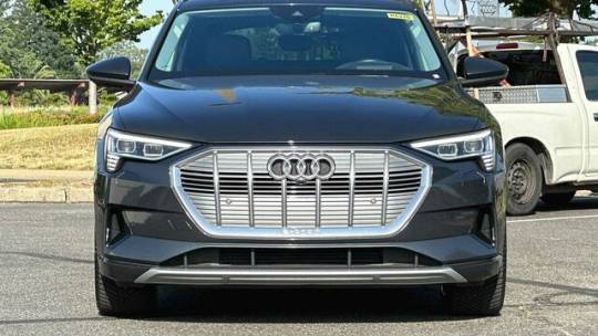 2019 Audi e-tron WA1VABGE3KB024651