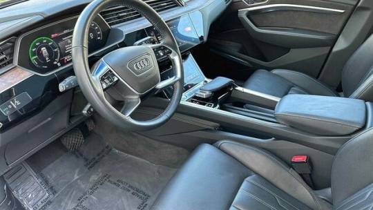 2019 Audi e-tron WA1VABGE3KB024651