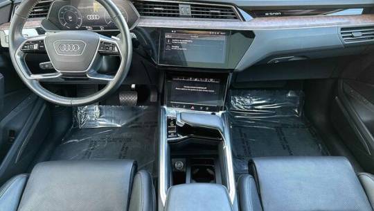 2019 Audi e-tron WA1VABGE3KB024651