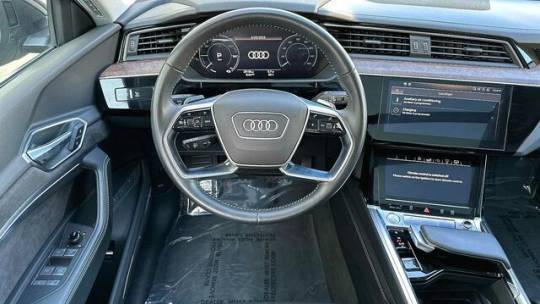 2019 Audi e-tron WA1VABGE3KB024651