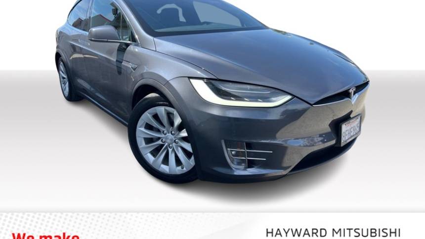 2018 Tesla Model X 5YJXCAE2XJF109428