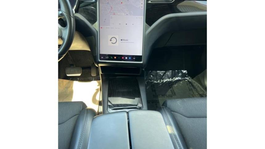 2018 Tesla Model X 5YJXCAE2XJF109428