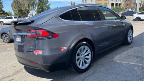 2018 Tesla Model X 5YJXCAE2XJF109428