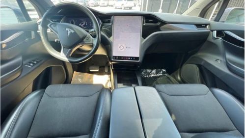 2018 Tesla Model X 5YJXCAE2XJF109428