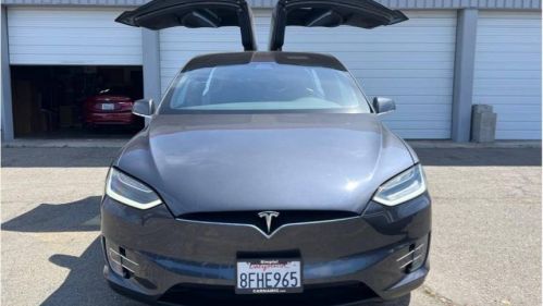 2018 Tesla Model X 5YJXCAE2XJF109428