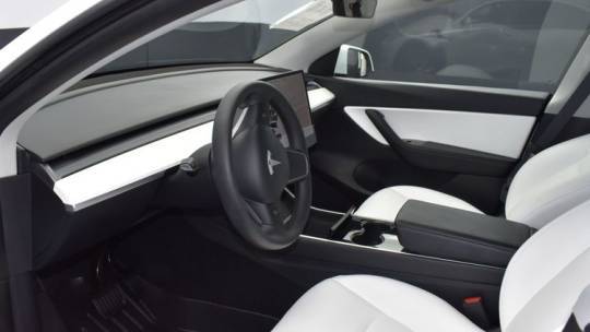 2020 Tesla Model Y 5YJYGDEE6LF023976