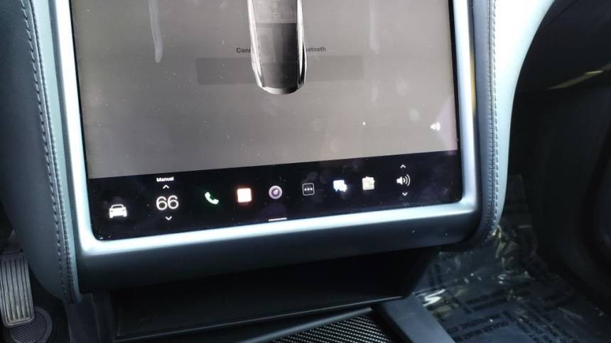 2018 Tesla Model X 5YJXCAE20JF139442