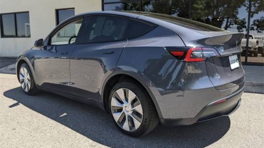 2021 Tesla Model Y 5YJYGDEE4MF140585