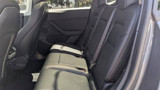 2021 Tesla Model Y 5YJYGDEE4MF140585