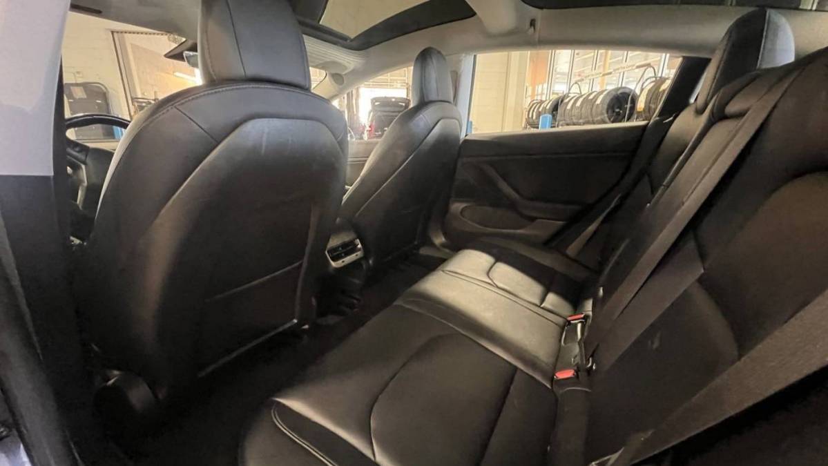 2018 Tesla Model 3 5YJ3E1EA4JF015206