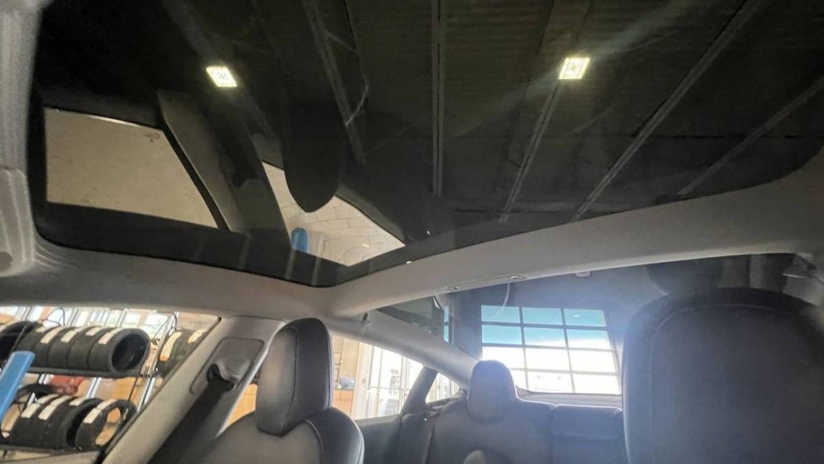 2018 Tesla Model 3 5YJ3E1EA4JF015206