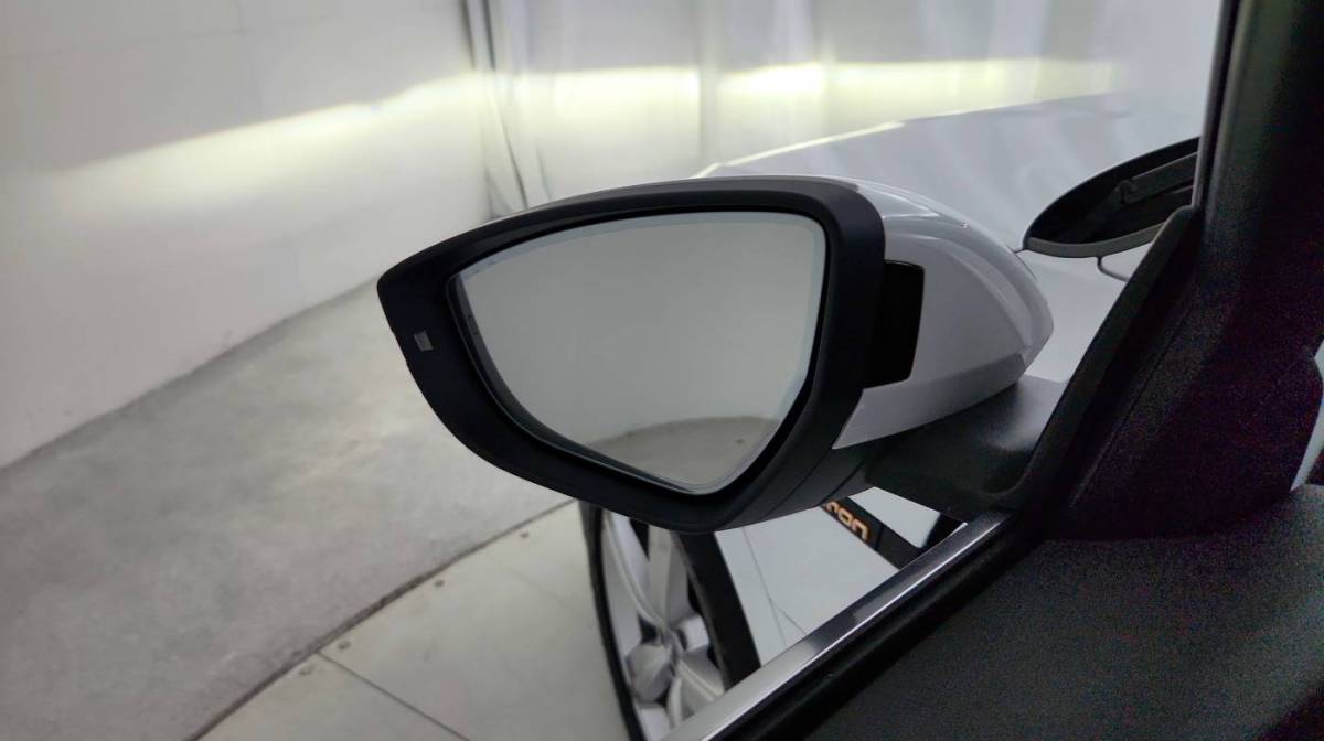 2019 Audi e-tron WA1LAAGE2KB024836
