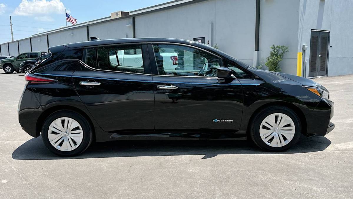 2019 Nissan LEAF 1N4AZ1CPXKC300242