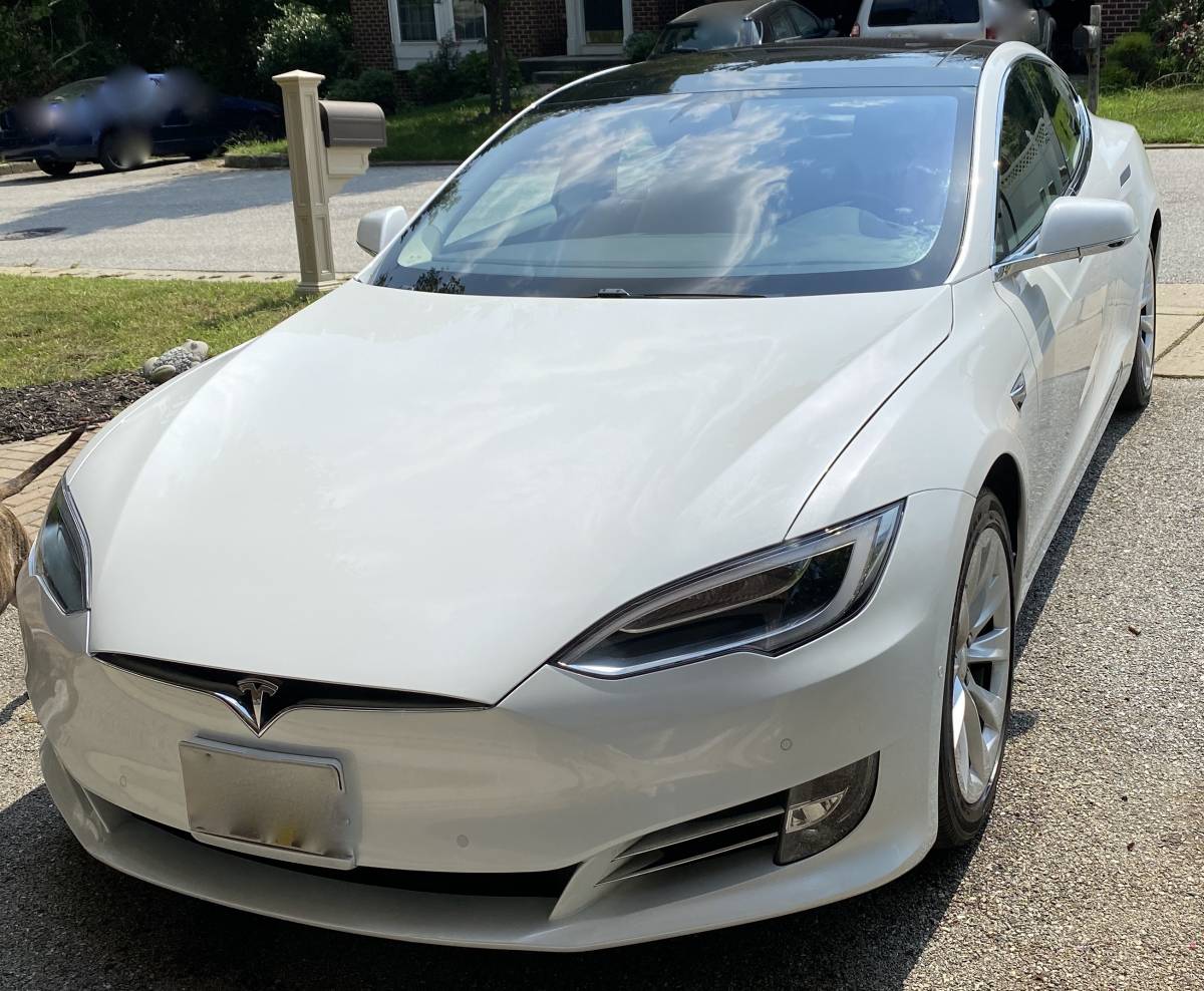 2016 Tesla Model S 5YJSA1E16GF172901