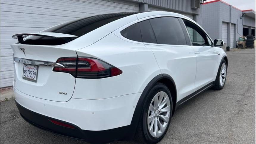 2016 Tesla Model X 5YJXCBE25GF002477