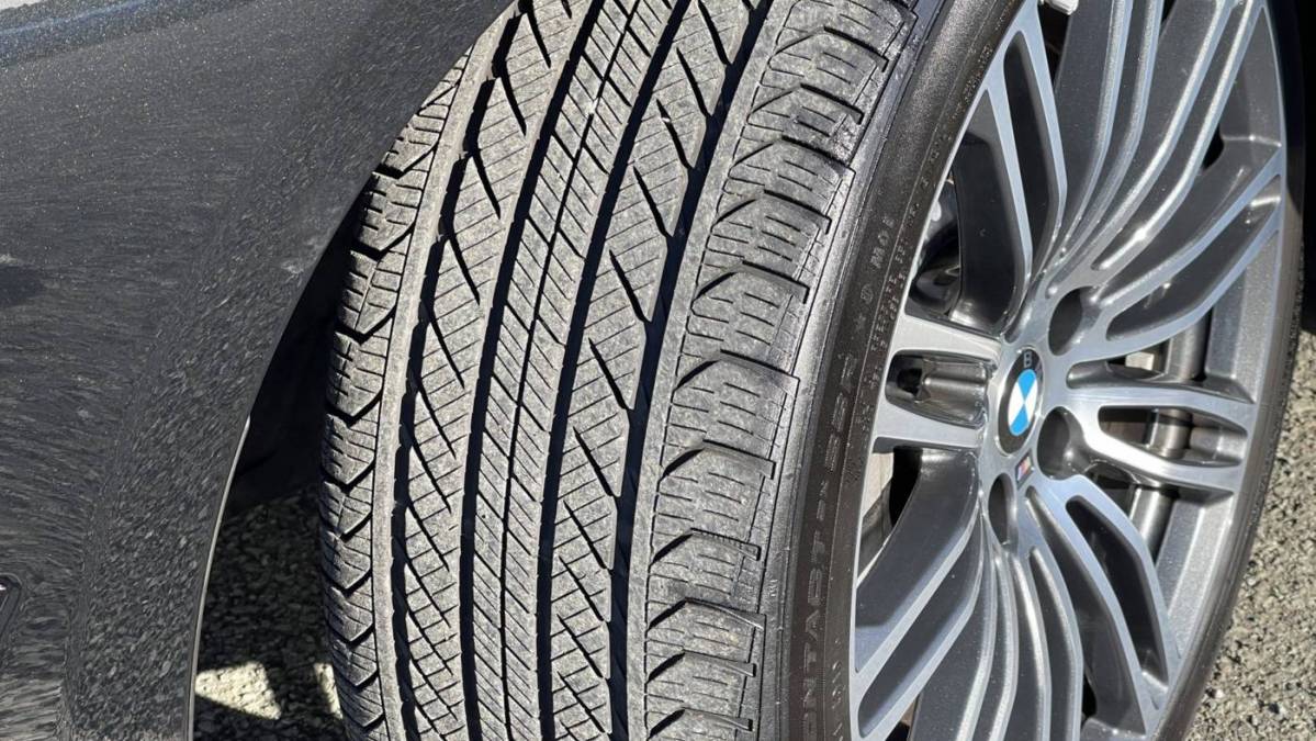 2019 BMW 5 Series WBAJA9C56KB389907