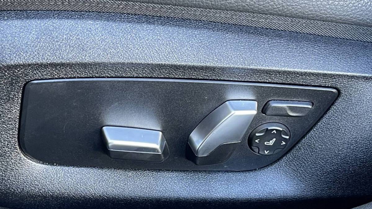 2019 BMW 5 Series WBAJA9C56KB389907