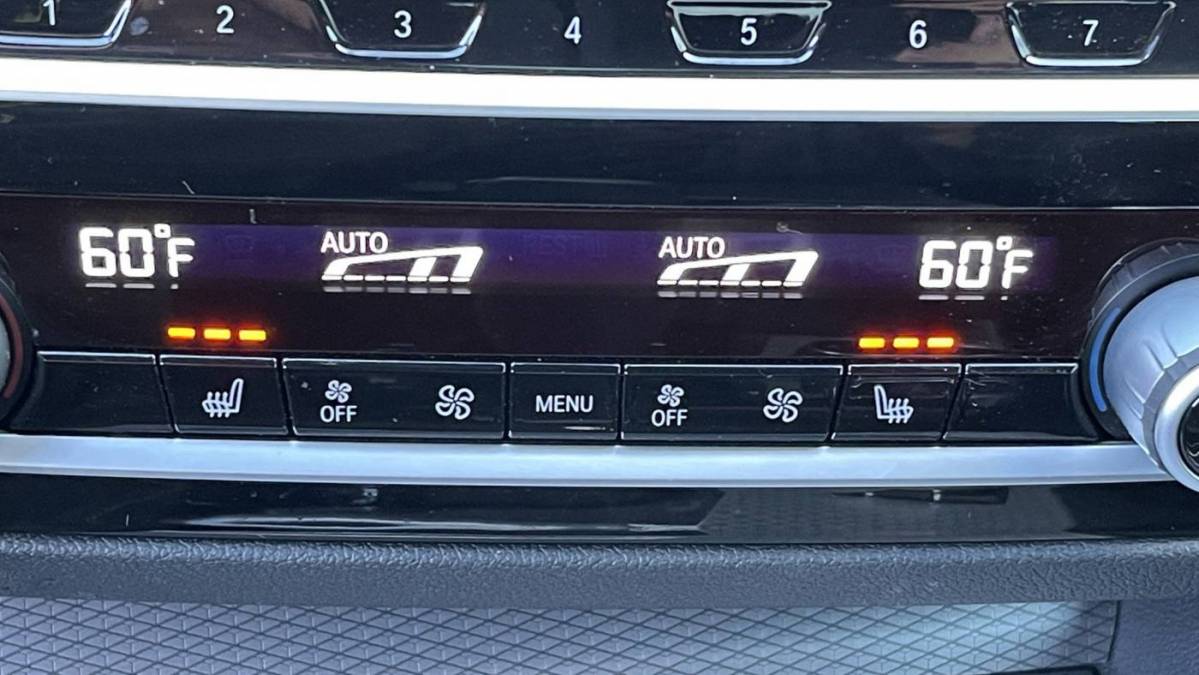 2019 BMW 5 Series WBAJA9C56KB389907