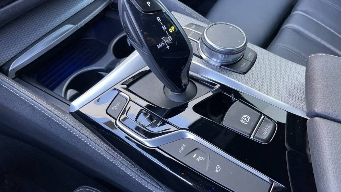 2019 BMW 5 Series WBAJA9C56KB389907