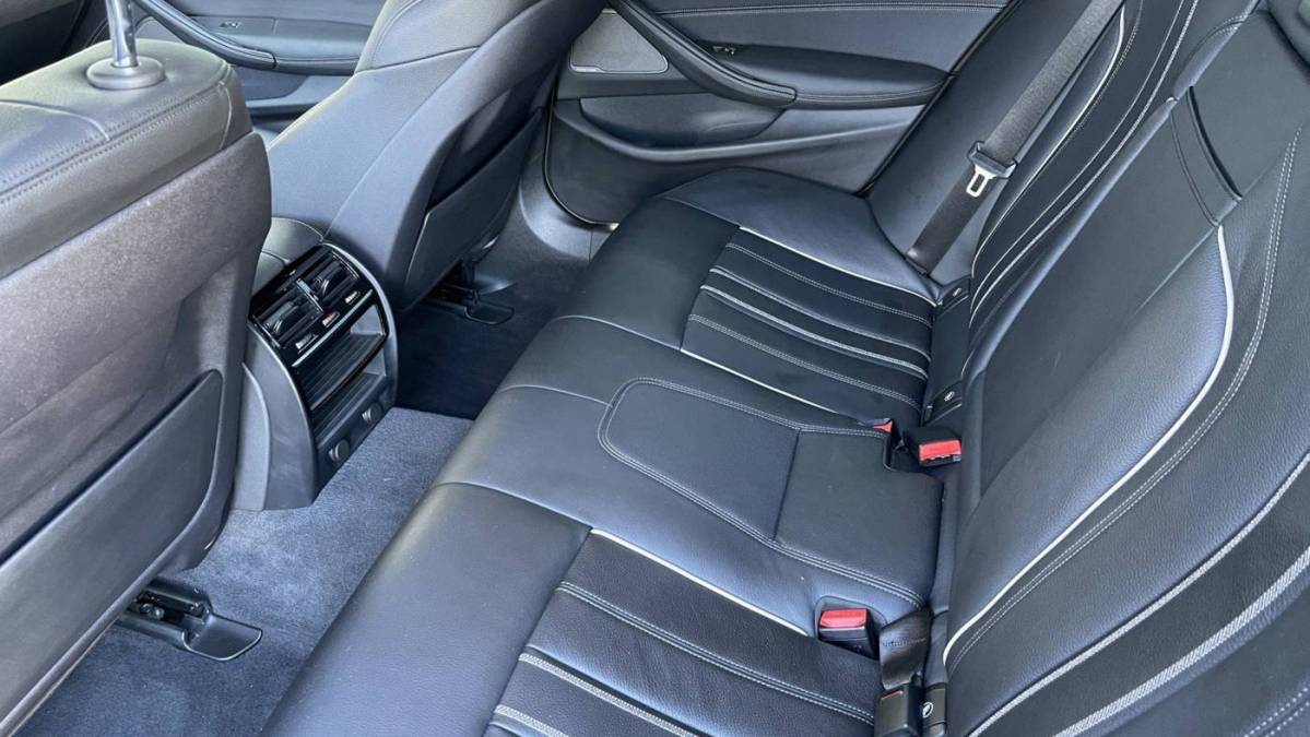2019 BMW 5 Series WBAJA9C56KB389907