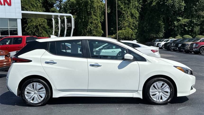 2023 Nissan LEAF 1N4AZ1BV6PC556160