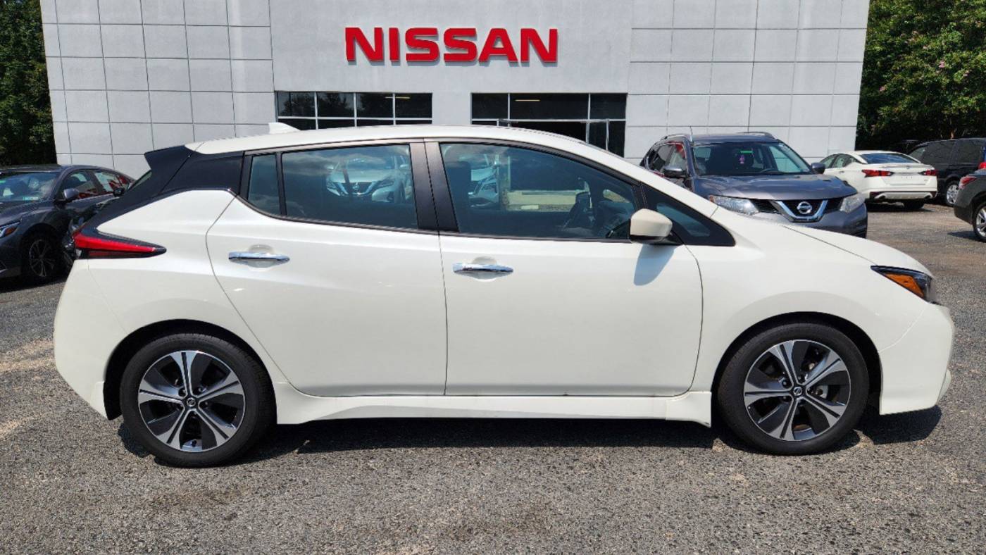 2022 Nissan LEAF 1N4AZ1CV2NC553977