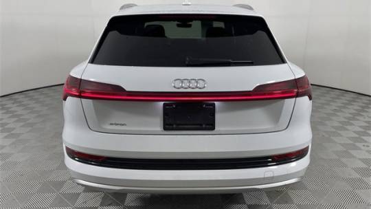 2019 Audi e-tron WA1LAAGE1KB007932