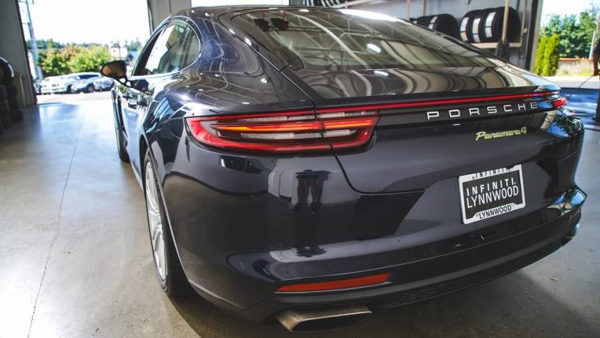 2018 Porsche Panamera WP0AE2A70JL177175