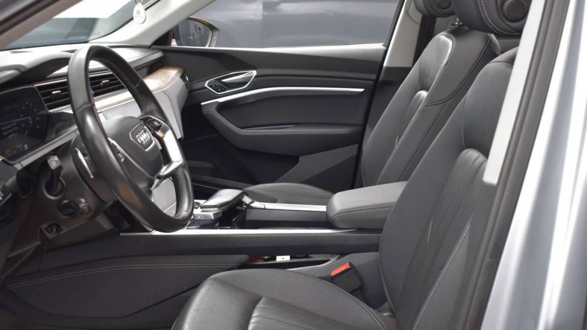 2019 Audi e-tron WA1LABGE9KB012351