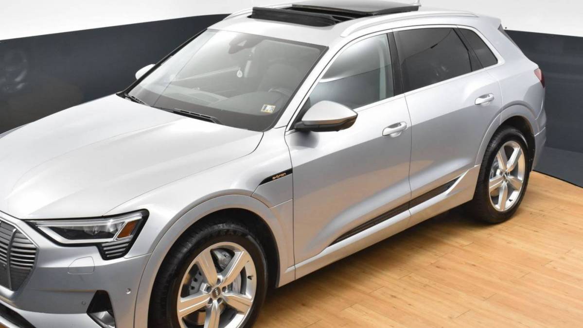 2019 Audi e-tron WA1LABGE9KB012351