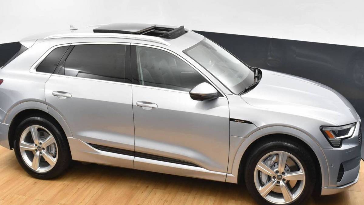 2019 Audi e-tron WA1LABGE9KB012351