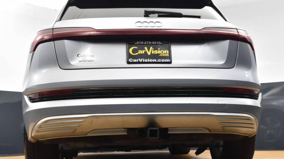 2019 Audi e-tron WA1LABGE9KB012351
