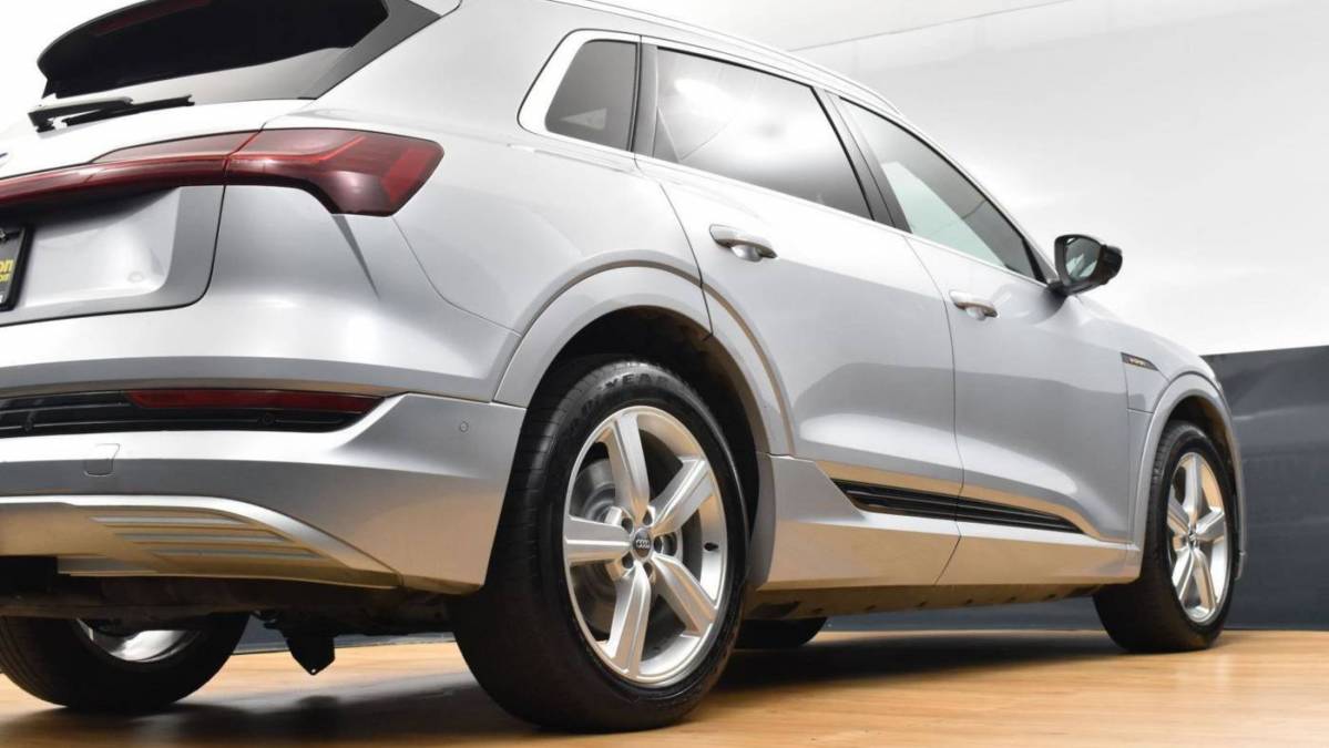 2019 Audi e-tron WA1LABGE9KB012351