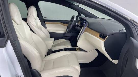 2019 Tesla Model X 5YJXCDE44KF187126